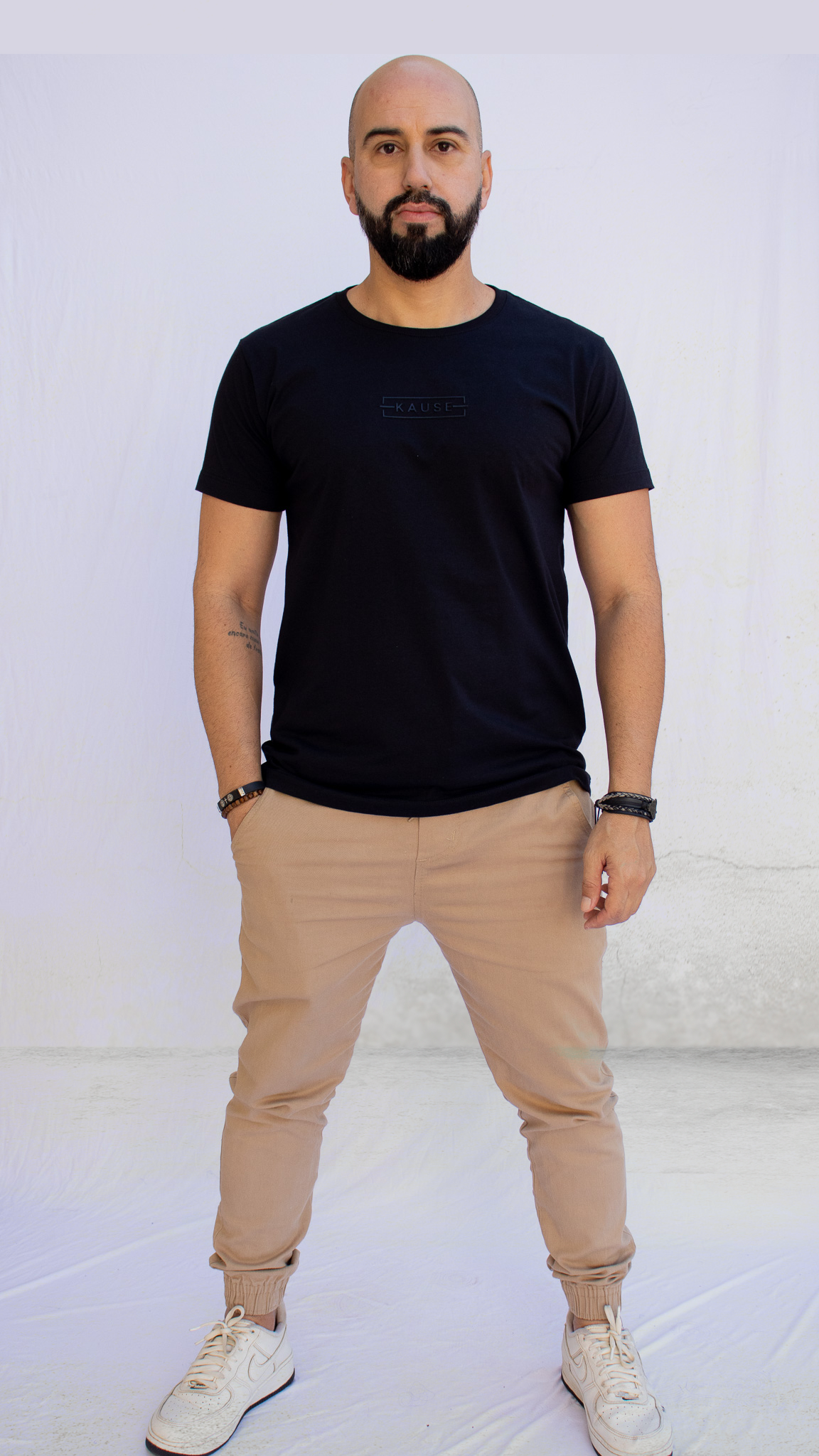 PODER EM FÚRIA- Camiseta casual toque macio, leveza e ótimo caimento.