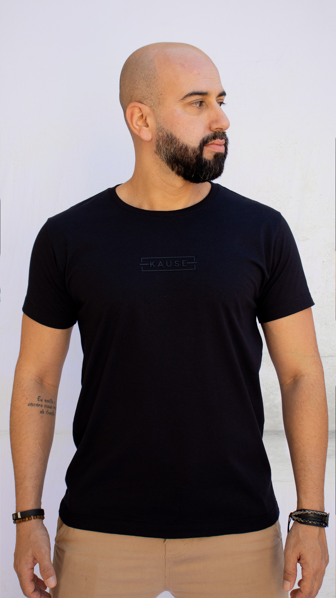 PODER EM FÚRIA- Camiseta casual toque macio, leveza e ótimo caimento.