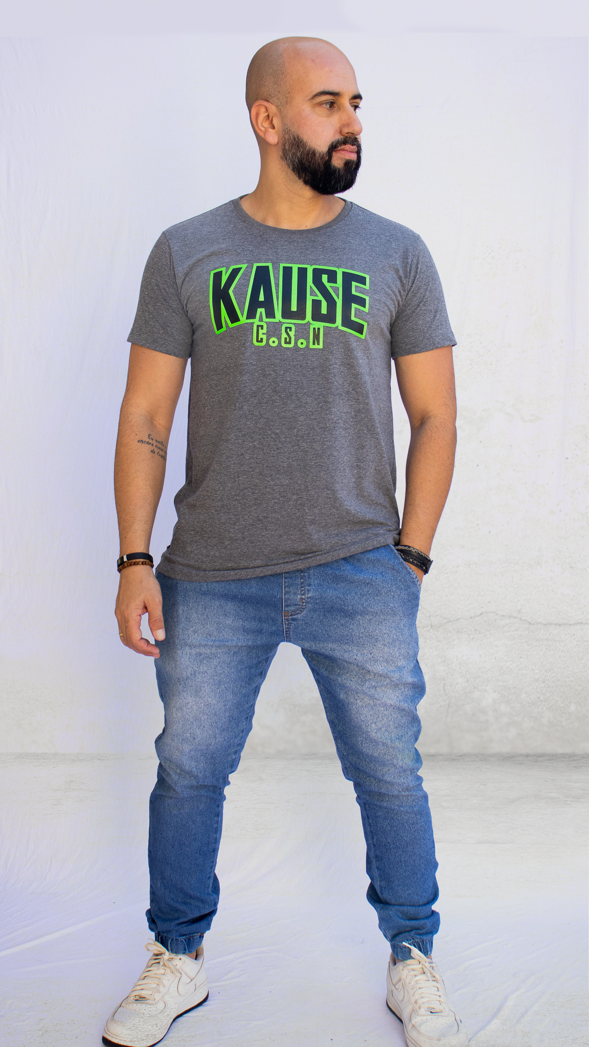 VERDE DE CONFRONTO- Camiseta casual malha penteada 100% Algodão.