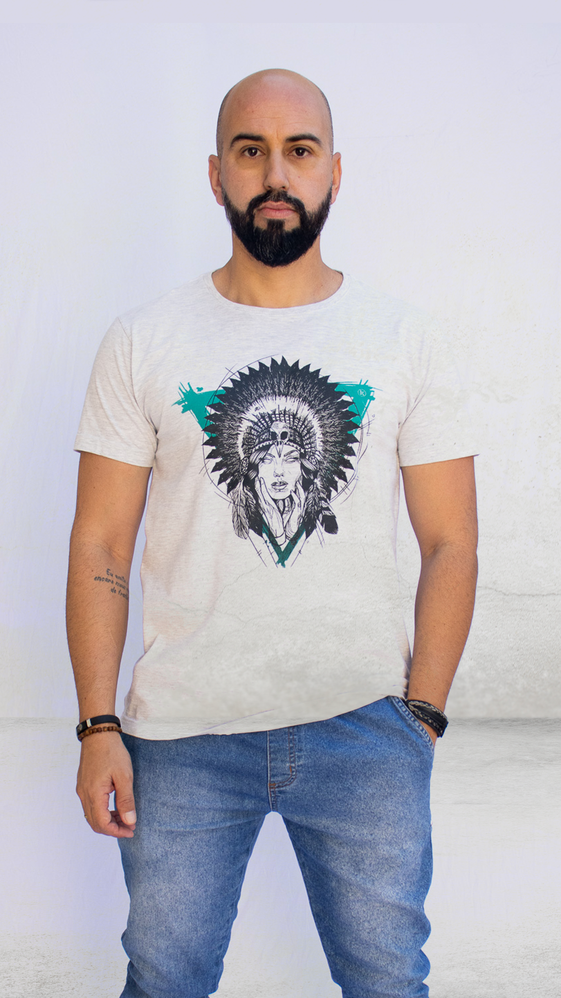 ESPÍRITO LIVRE- Camiseta casual para quem busca praticidade sem abrir mão do estilo.