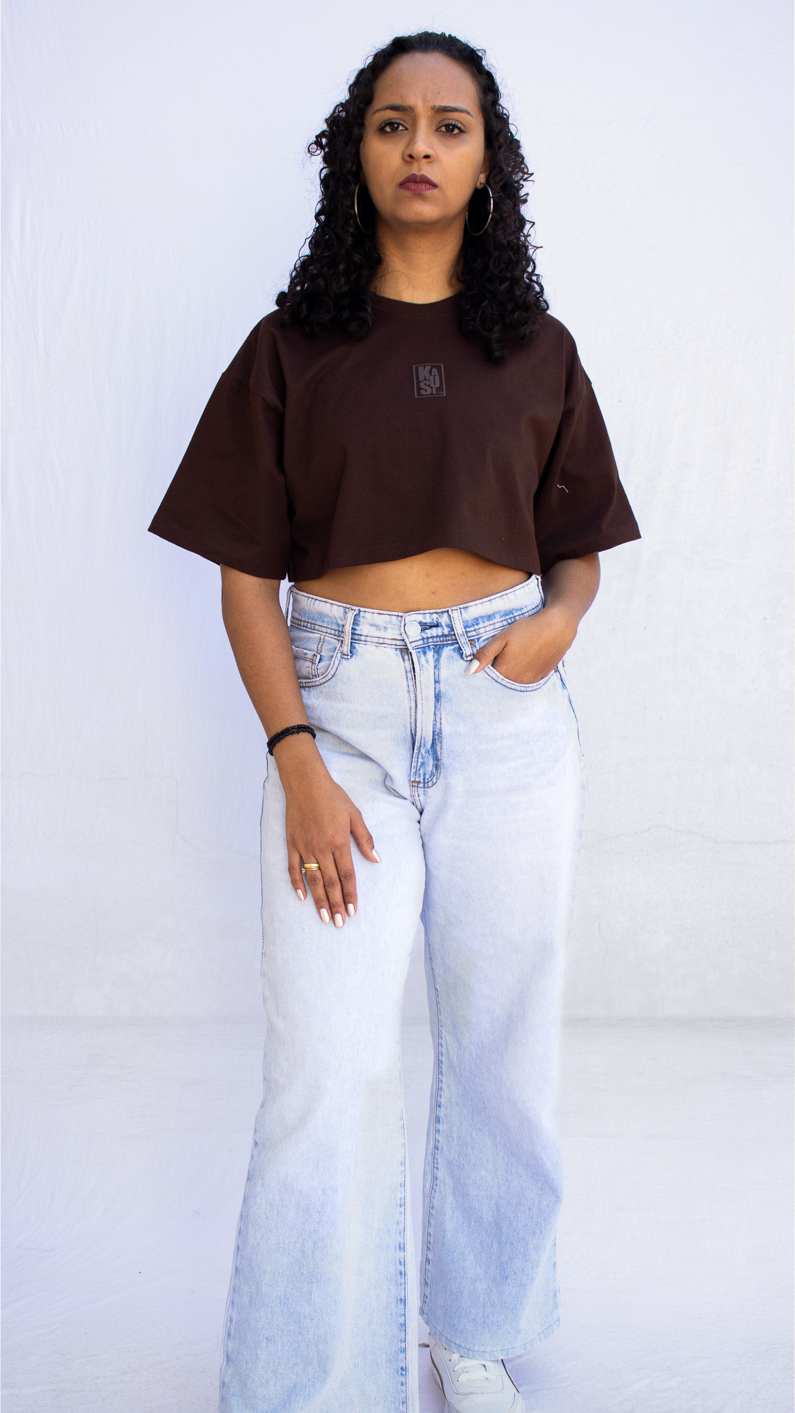 TERRA QUE AGUENTA- Cropped Oversized Marrom 100% Algodão