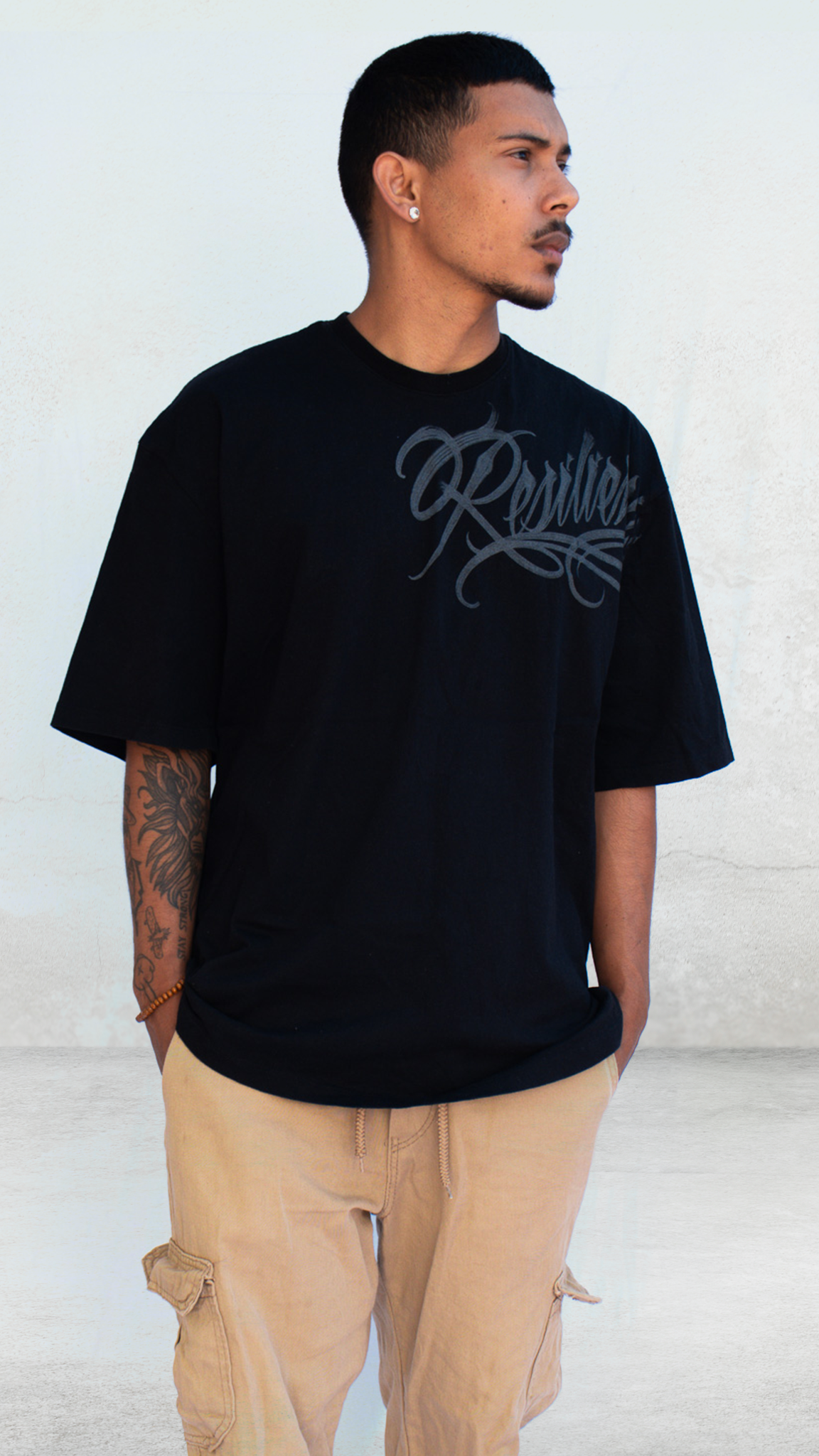 SANTA RESILIÊNCIA - Camiseta Oversized malha premium 100% algodão.